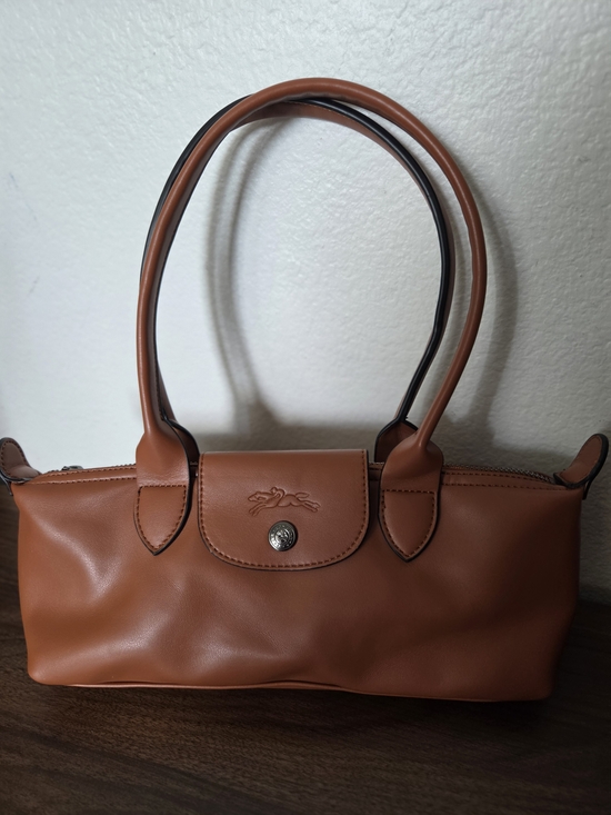 Longchamp Handbags - Longchamp Tan Leather Shoulder Bag